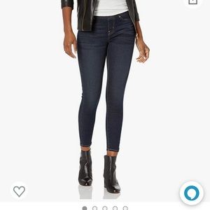 Levi Signature pull on skinny jeans 14S